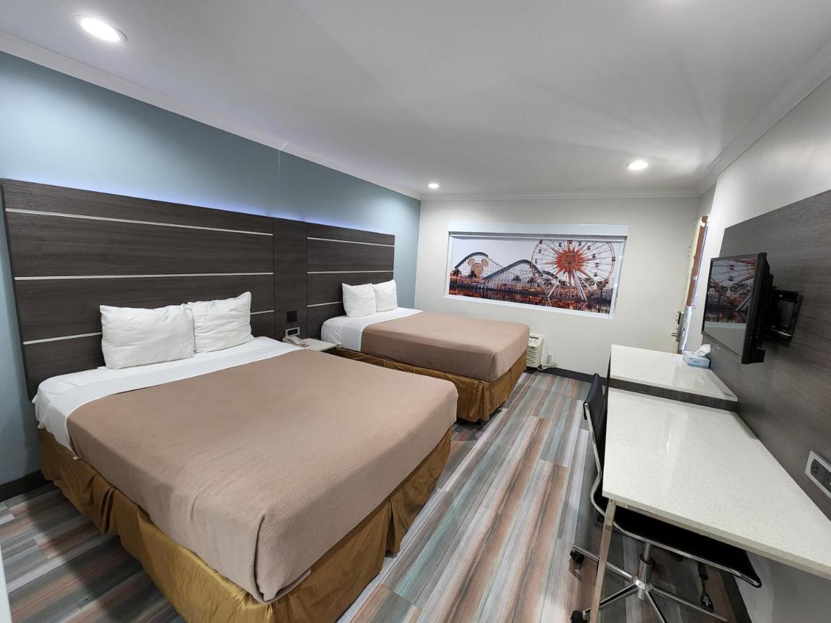 Travelodge Inn & Suites By Wyndham Fullerton Exterior foto
